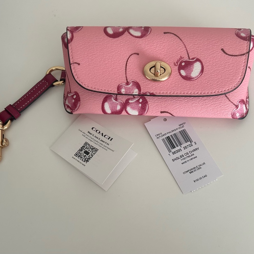 Coach Pink Sunglass case NEW